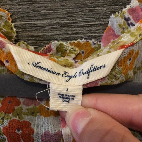 3 for 25 💕 American eagle see through floral tank - Picture 3 of 3